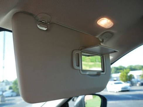 Used 2025 Nissan Rogue SV AWD/4WD image 42