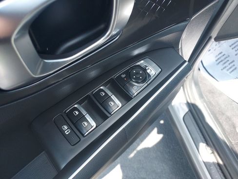 Used 2025 Kia Sorento S w/ Panoramic Sunroof Package FWD image 10