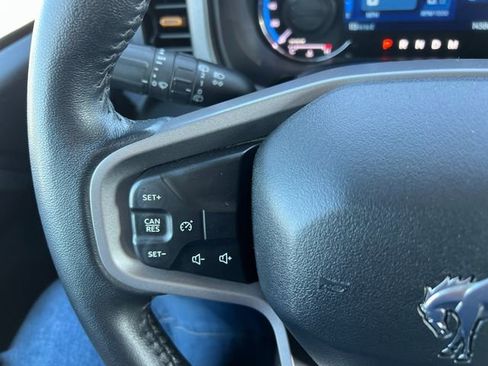 Used 2024 Ford Bronco Badlands image 32