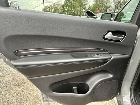 Used 2023 Dodge Durango SXT RWD image 12