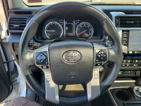 Used 2024 Toyota 4Runner Limited AWD/4WD image 22