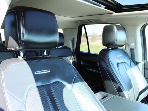 Used 2020 Ford Expedition Max Platinum image 17