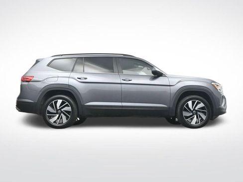 Used 2024 Volkswagen Atlas SE image 35