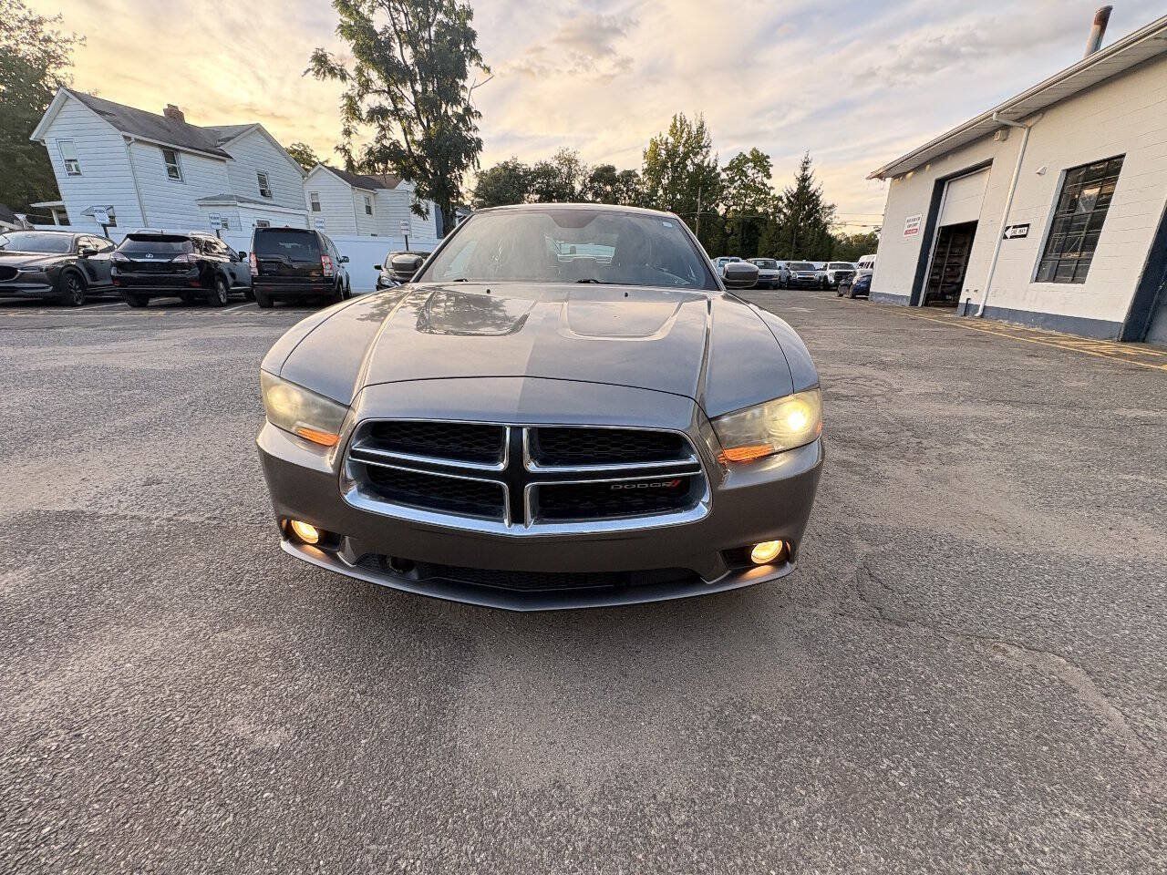 Used 2012 Dodge Charger R/T RWD image 3