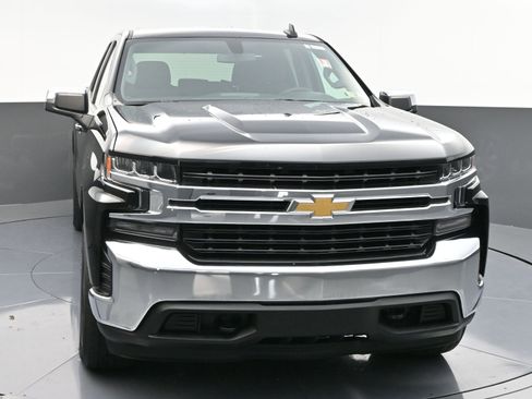 Used 2022 Chevrolet Silverado 1500 LT image 2