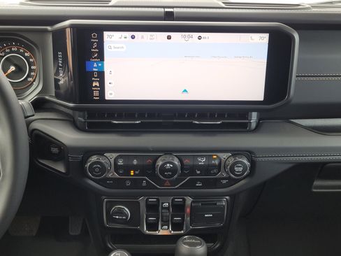 New 2025 Jeep Gladiator Sport image 13