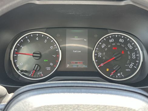 Used 2019 Toyota RAV4 XLE FWD image 24