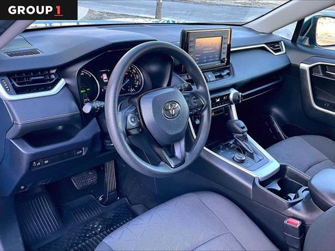 Used 2020 Toyota RAV4 XLE w/ Convenience Package image 18