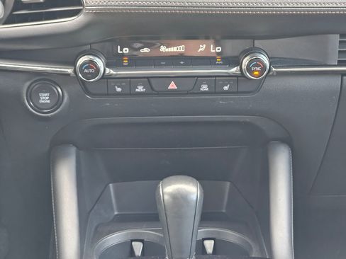 Used 2022 MAZDA MAZDA3 s FWD image 14