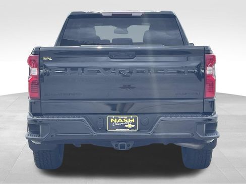 Used 2023 Chevrolet Silverado 1500 Custom w/ 2.7L Blackout Package AWD/4WD image 4