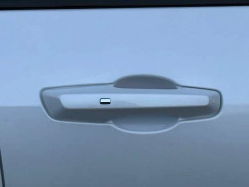 Certified 2025 Chevrolet Equinox RS w/ Safety and Technology Package FWD image 18