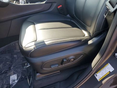 New 2025 Jeep Grand Cherokee Limited image 22