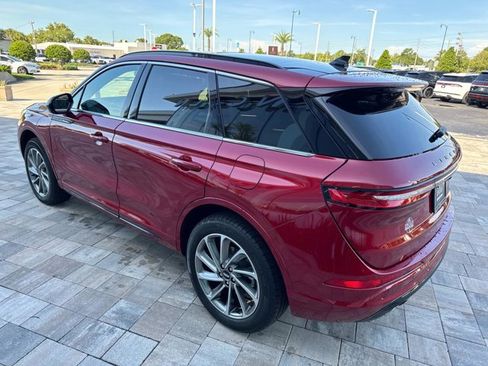 New 2025 Lincoln Corsair Grand Touring image 4