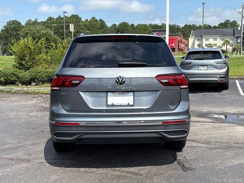 Used 2023 Volkswagen Tiguan SE FWD image 5
