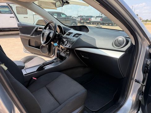 Used 2012 MAZDA MAZDA3 i Sport FWD image 15