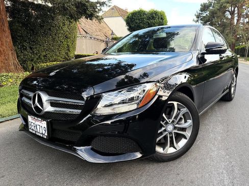 Used 2017 Mercedes-Benz C 300 Sedan image 2