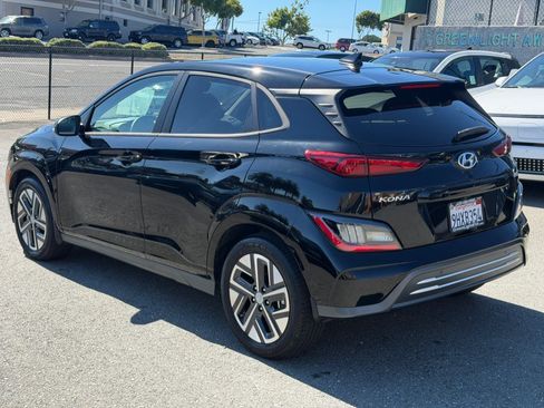 Used 2023 Hyundai Kona Limited FWD image 7