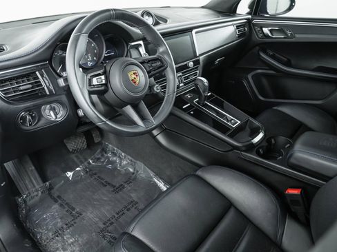 Used 2024 Porsche Macan GTS image 17