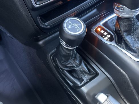 New 2025 Jeep Gladiator Sport image 32