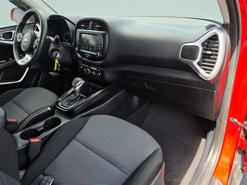 Used 2021 Kia Soul LX FWD image 20
