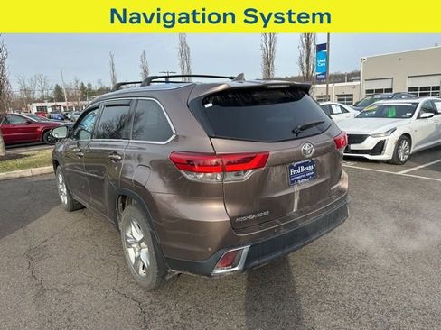 Used 2019 Toyota Highlander Limited image 4