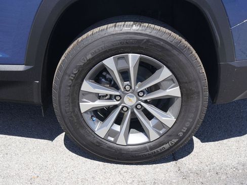 New 2026 Chevrolet Equinox LT FWD image 11