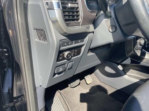 Used 2023 Ford F150 Lariat w/ Equipment Group 502A High AWD/4WD image 21