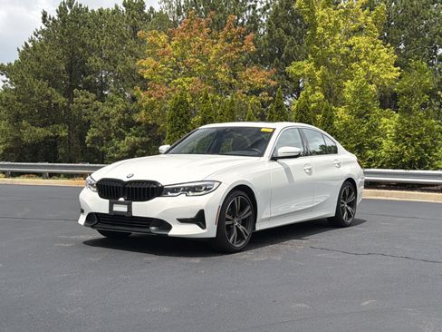 Used 2021 BMW 330i Sedan w/ Convenience Package RWD image 10