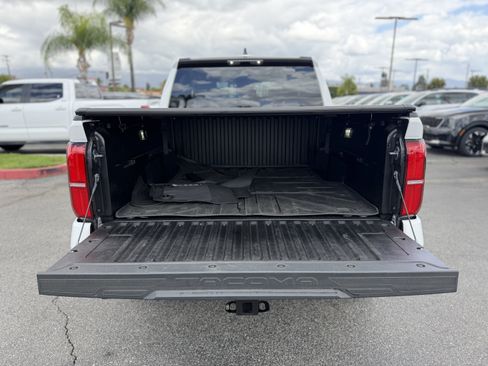 Used 2025 Toyota Tacoma SR5 RWD image 10