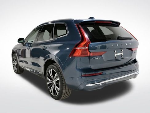 Used 2023 Volvo XC60 B5 Plus w/ Climate Package image 7