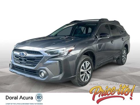 Used 2025 Subaru Outback Premium AWD/4WD image 1
