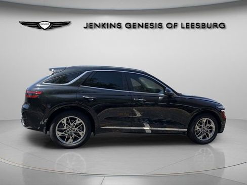 Used 2023 Genesis GV70 2.5T w/ Advanced Package image 4