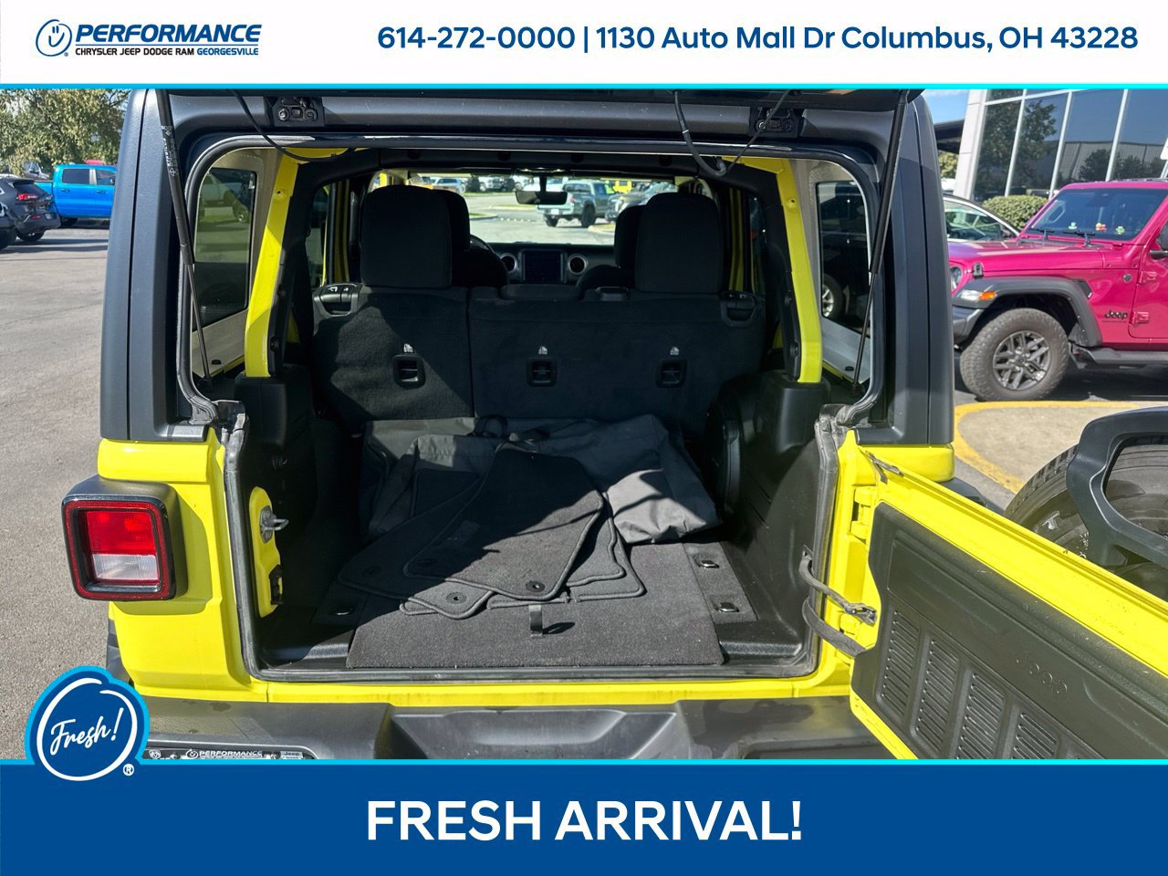 Used 2023 Jeep Wrangler Unlimited Sahara w/ Cold Weather Group AWD/4WD image 14