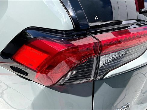 Certified 2021 Toyota RAV4 XLE Premium AWD/4WD image 23