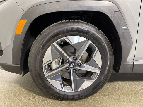 Certified 2025 Hyundai Tucson SEL FWD image 11
