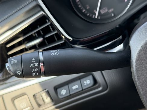 Certified 2024 Cadillac XT6 Sport w/ LPO, ONYX Package image 29