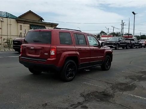 Used 2014 Jeep Patriot Latitude image 8