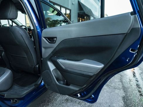 Used 2025 Subaru Crosstrek 2.0i Premium image 38