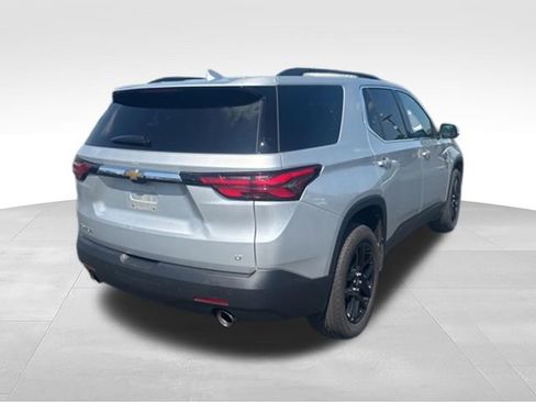 Used 2022 Chevrolet Traverse LT FWD image 4