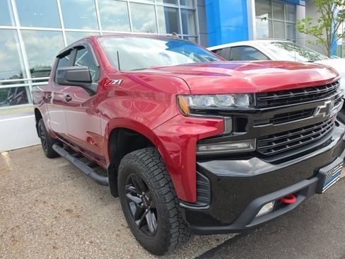 Used 2020 Chevrolet Silverado 1500 LT Trail Boss AWD/4WD image 2