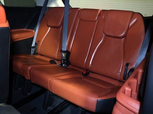 Used 2023 Kia Carnival SX image 14