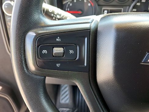 Used 2020 Chevrolet Silverado 1500 Custom w/ Custom Value Package AWD/4WD image 17