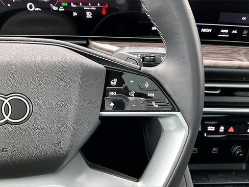 Used 2025 Audi Q5 Premium Plus w/ Premium Plus image 21