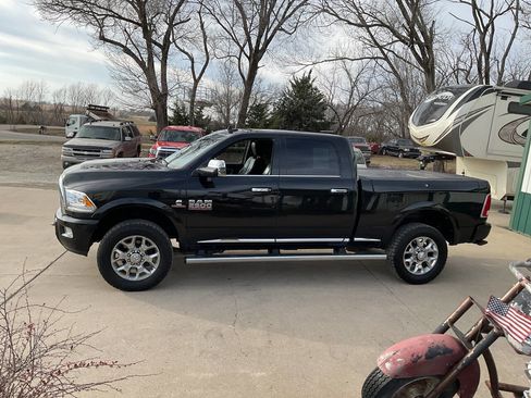Used 2017 RAM 2500 Limited image 6