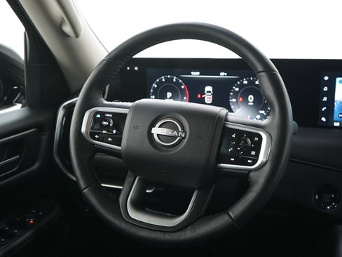 Used 2025 Nissan Armada SV AWD/4WD image 17