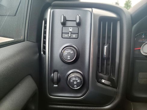 Used 2018 Chevrolet Silverado 1500 LT w/ All Star Edition AWD/4WD image 12