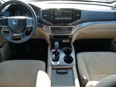 Used 2020 Honda Pilot EX image 10