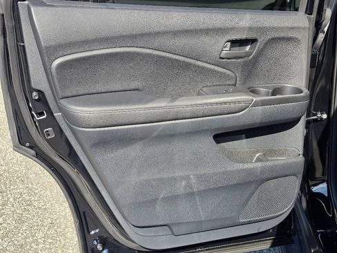 Used 2025 Honda Passport EX-L image 23