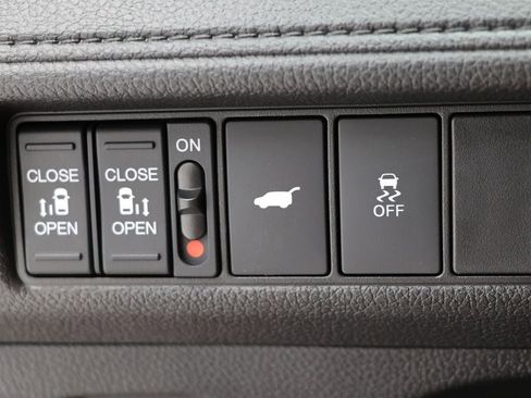 Used 2025 Honda Odyssey Sport-L image 27