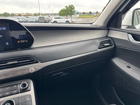 Used 2022 Hyundai Palisade SE FWD image 25